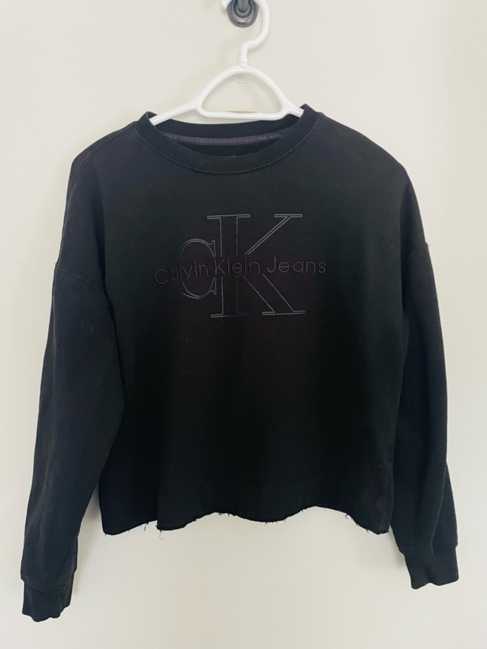Calvin Klein Jeans Black Cropped Crewneck Sweatshirt
